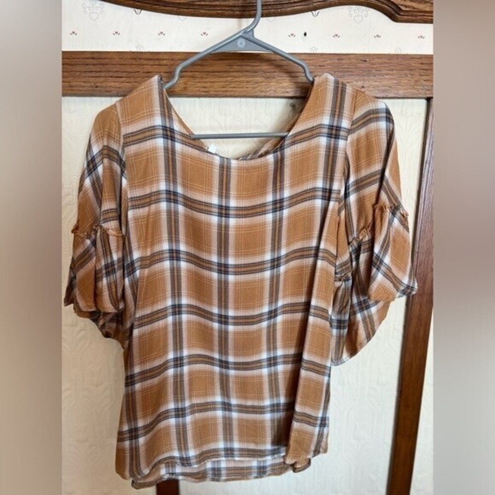 NEW Maurices Women's Blouse Plaid Ruffle Half Sleeve Boho Shirt Top Size Small